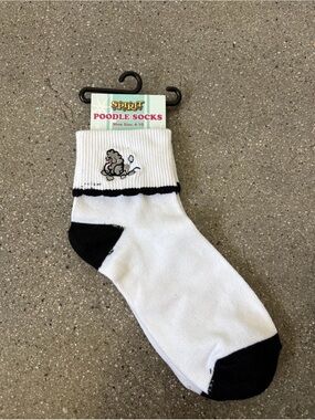 Spirit 50’s Poodle Bobby Ankle Socks for women’s white with Black poodle Accents